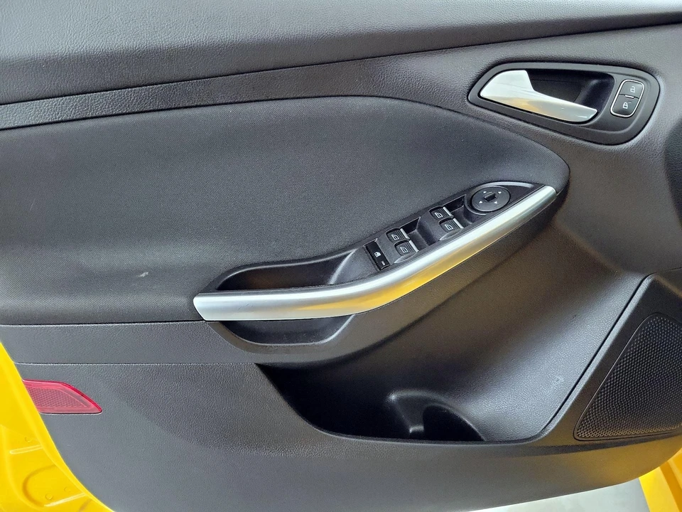 2015 Ford Focus ST 3rd Gen - Image 13 of 27
