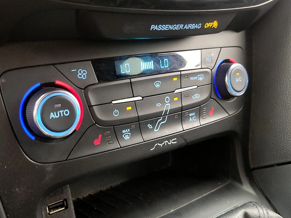 2015 Ford Focus ST 3rd Gen - Image 16 of 25