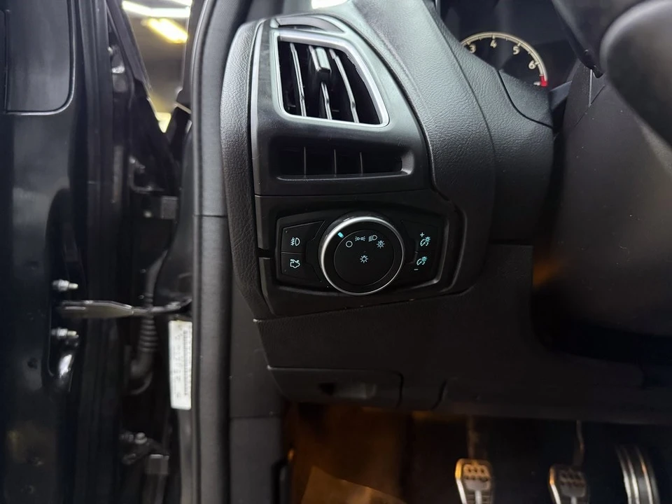 2015 Ford Focus 3rd Gen - Image 14 of 21
