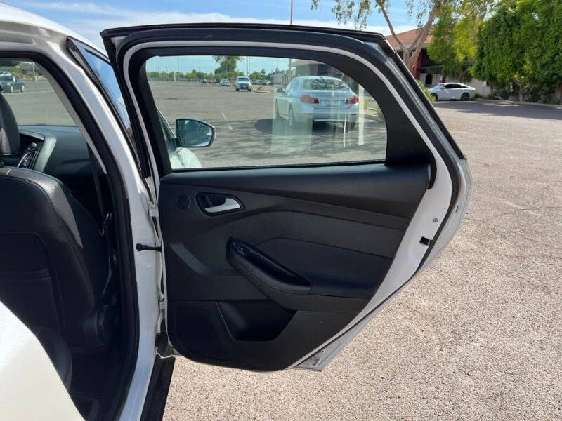 2015 Ford Focus 3rd Gen - Image 11 of 14