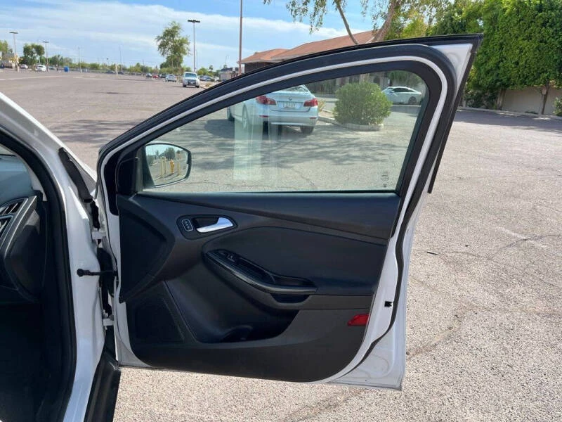 2015 Ford Focus 3rd Gen - Image 13 of 14