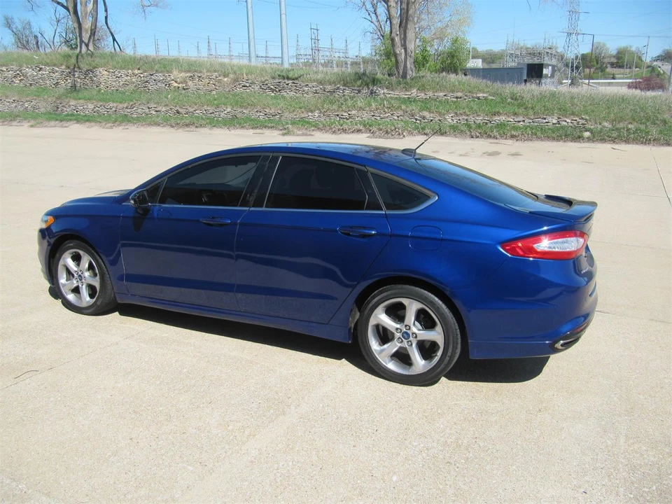2015 Ford Fusion 2nd Gen - Image 9 of 20