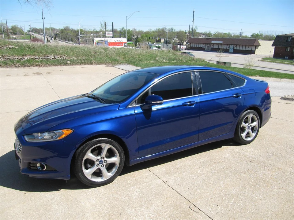 2015 Ford Fusion 2nd Gen - Image 10 of 20