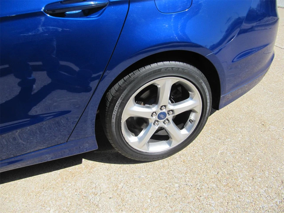 2015 Ford Fusion 2nd Gen - Image 12 of 20