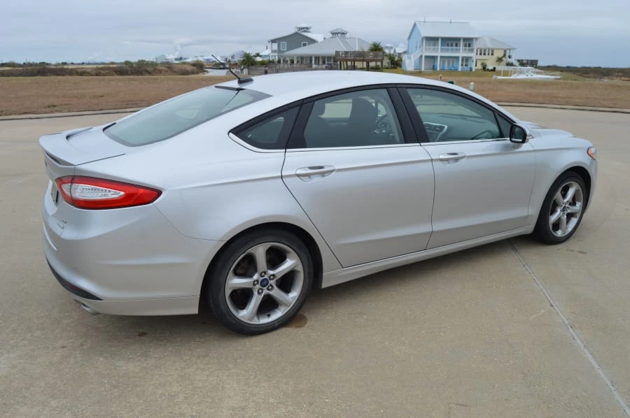 2015 Ford Fusion 2nd Gen - Image 3 of 4