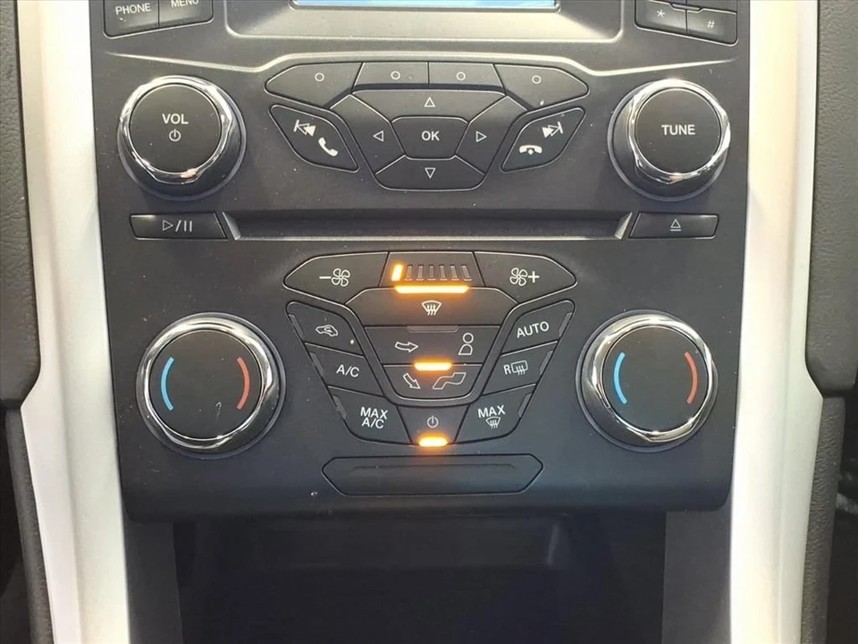2015 Ford Fusion 2nd Gen - Image 9 of 21