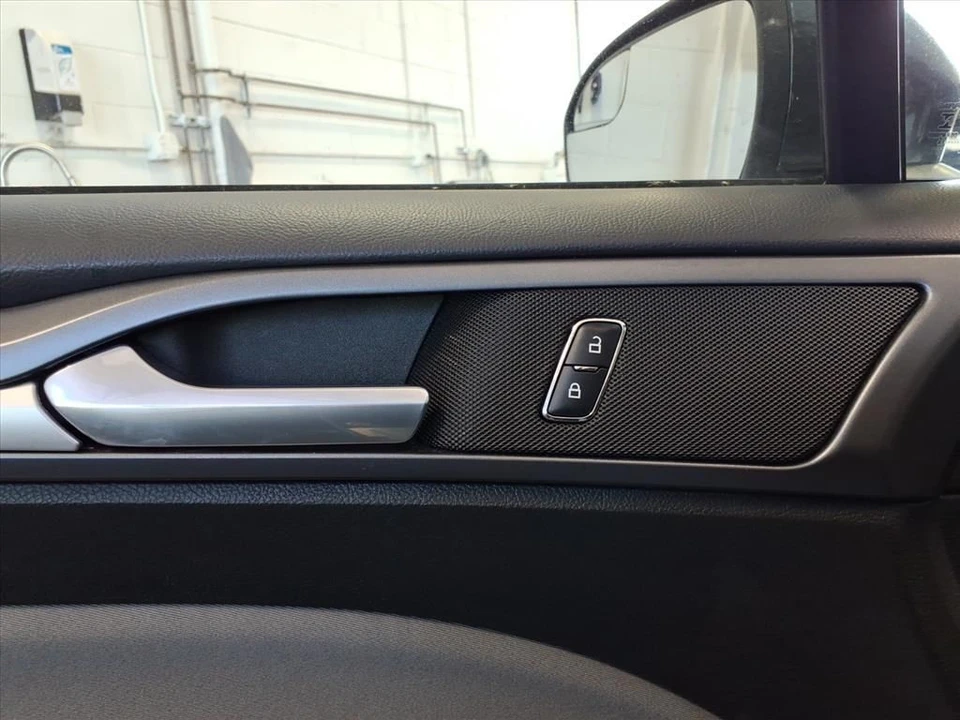2015 Ford Fusion 2nd Gen - Image 11 of 21