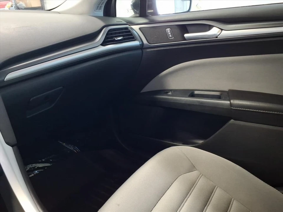 2015 Ford Fusion 2nd Gen - Image 18 of 21