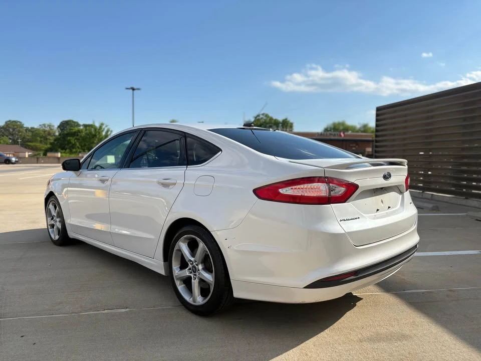 2015 Ford Fusion 2nd Gen - Image 4 of 12