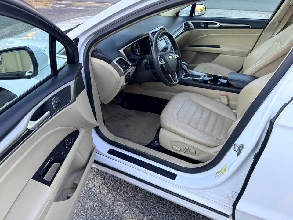 2015 Ford Fusion 2nd Gen - Image 13 of 21