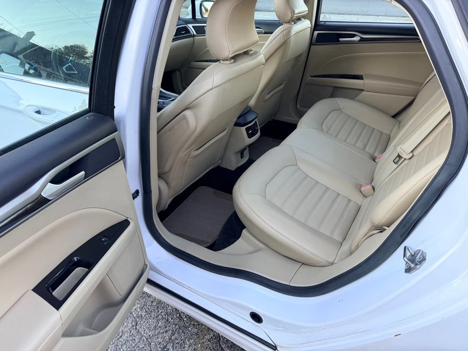 2015 Ford Fusion 2nd Gen - Image 14 of 21