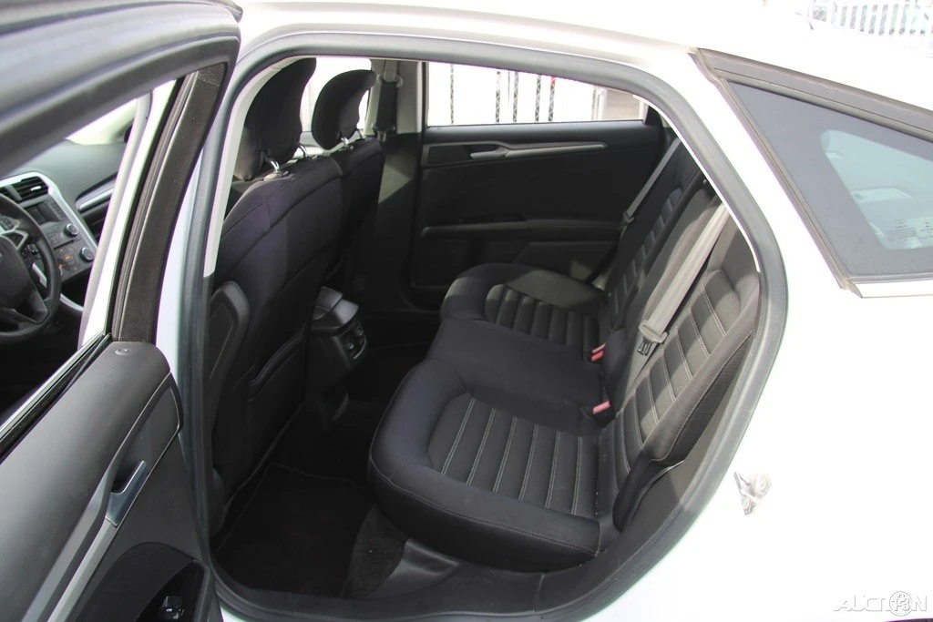 2015 Ford Fusion 2nd Gen - Image 18 of 21