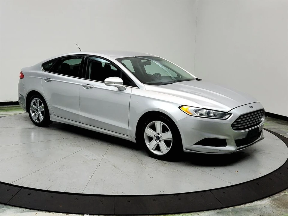 2015 Ford Fusion 2nd Gen - Image 3 of 12