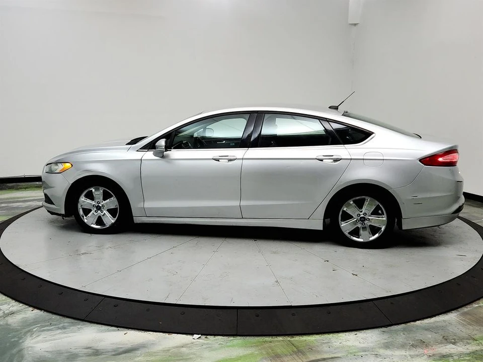 2015 Ford Fusion 2nd Gen - Image 8 of 12