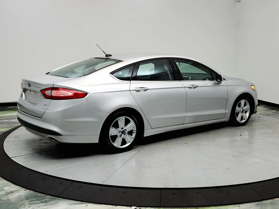 2015 Ford Fusion 2nd Gen - Image 5 of 12