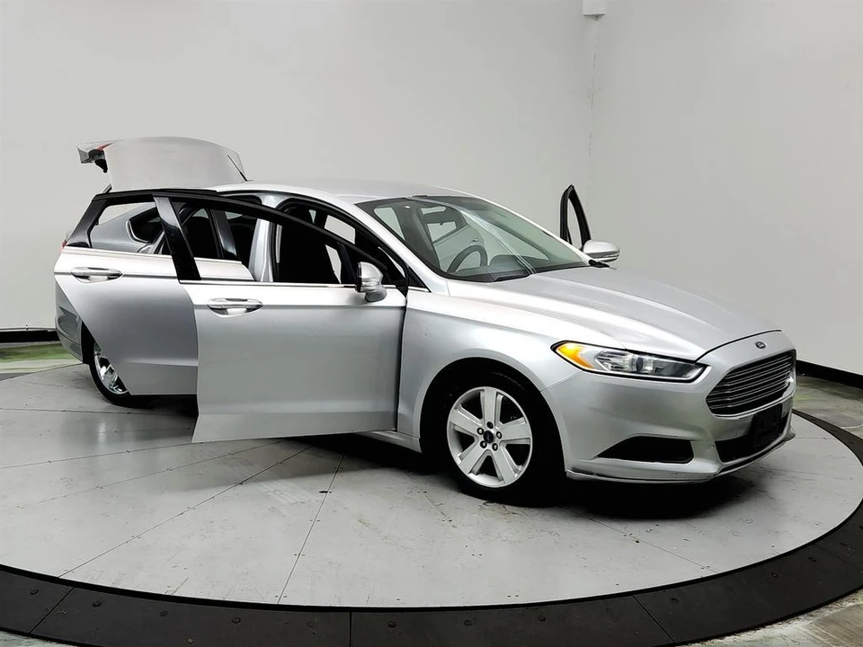 2015 Ford Fusion 2nd Gen - Image 10 of 12