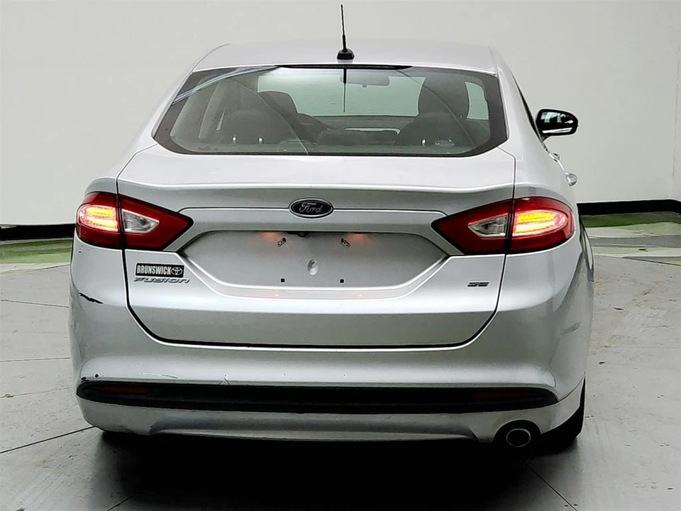 2015 Ford Fusion 2nd Gen - Image 6 of 12
