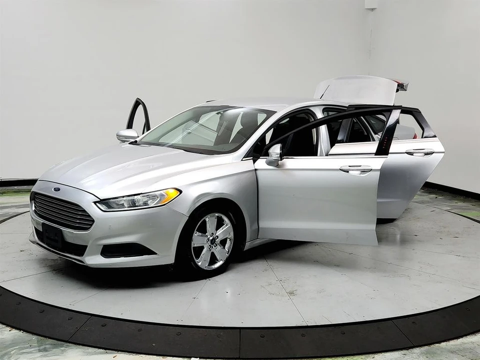 2015 Ford Fusion 2nd Gen - Image 9 of 12