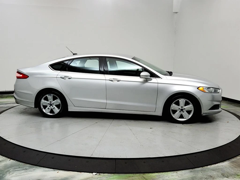 2015 Ford Fusion 2nd Gen - Image 4 of 12