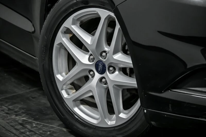 2015 Ford Fusion 2nd Gen - Image 3 of 12
