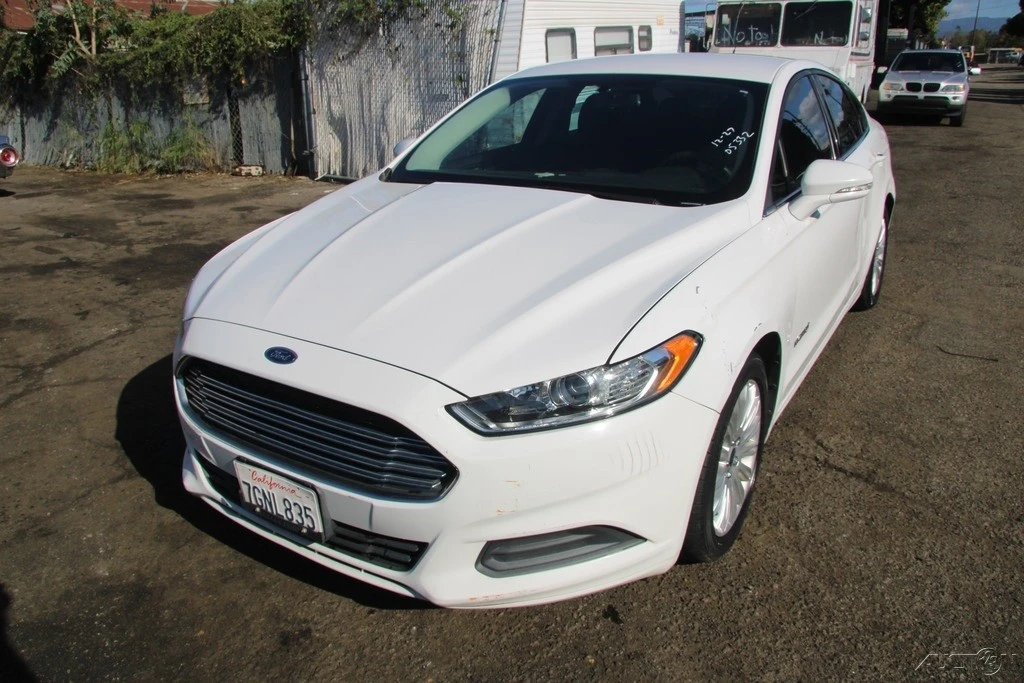 2015 Ford Fusion 2nd Gen - Image 2 of 21