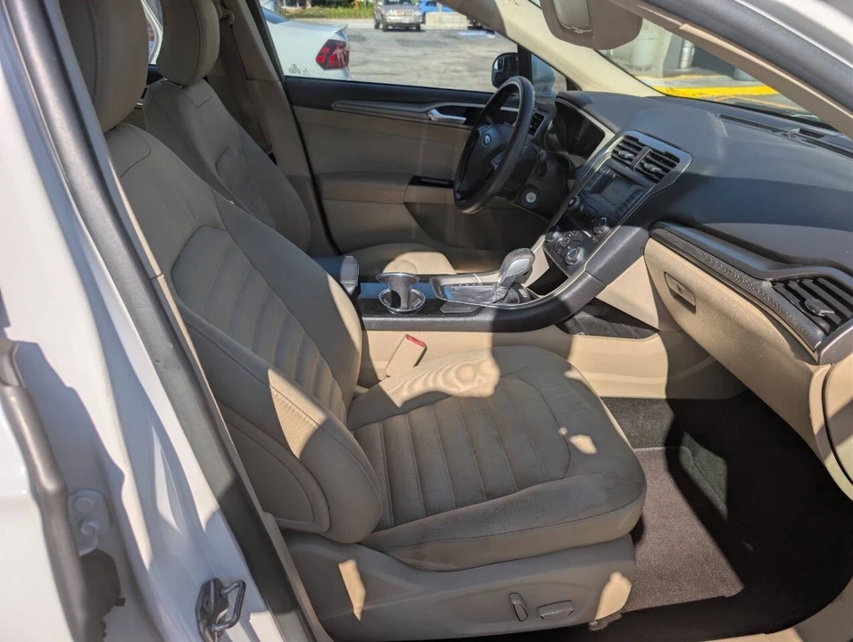 2015 Ford Fusion 2nd Gen - Image 12 of 14
