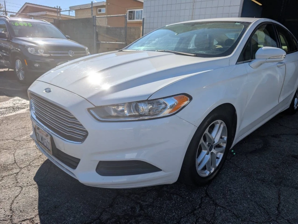 2015 Ford Fusion 2nd Gen - Image 2 of 14