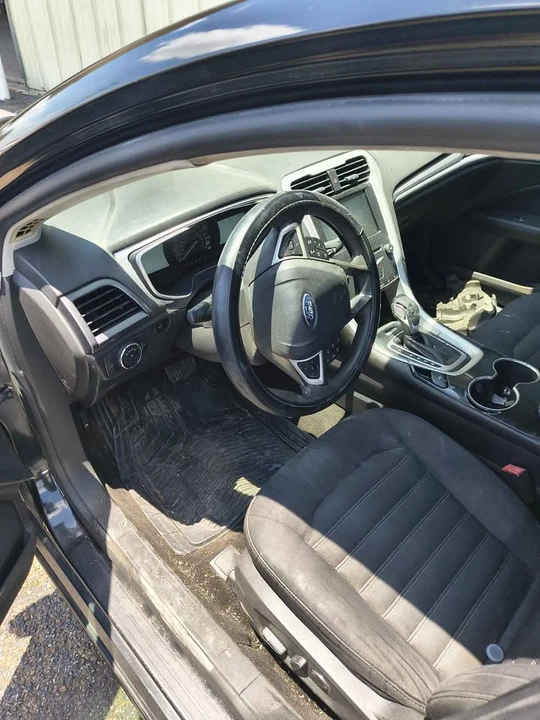 2015 Ford Fusion 2nd Gen - Image 5 of 5