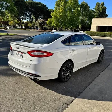 2015 Ford Fusion SE Sedan 4D
