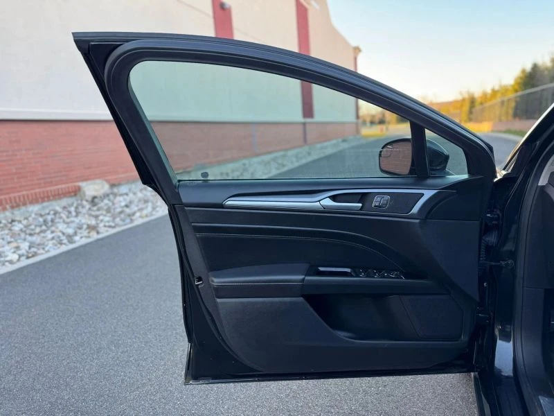 2015 Ford Fusion 2nd Gen - Image 11 of 12