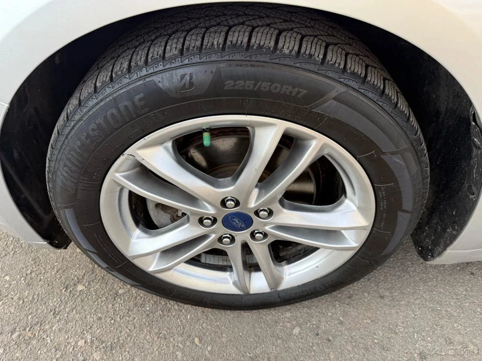2015 Ford Fusion 2nd Gen - Image 9 of 12