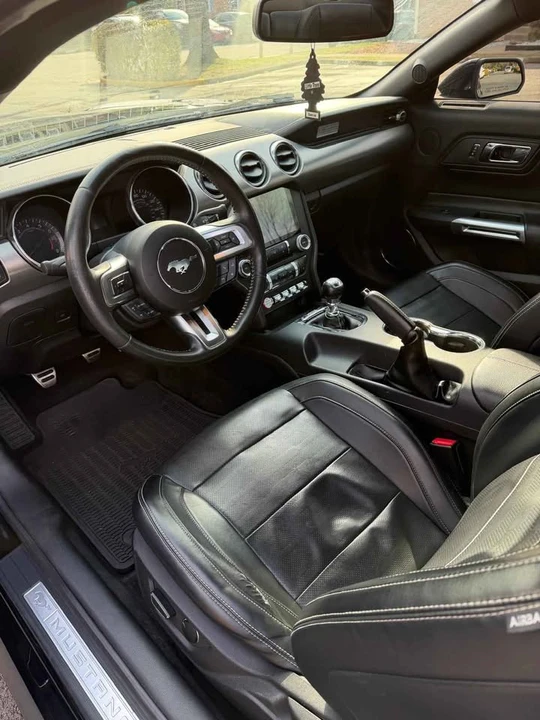 2015 Ford GT - Image 2 of 15