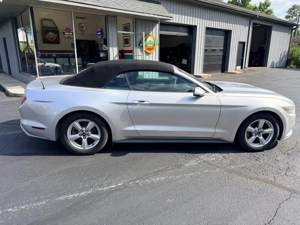 2015 Ford S550 Mustang - Image 2 of 20