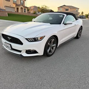 2015 Ford Mustang Convertible