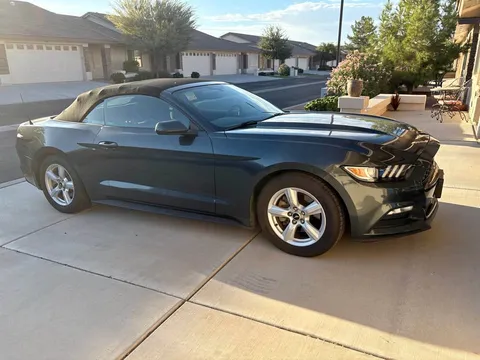 2015 Ford Mustang Convertible 2D