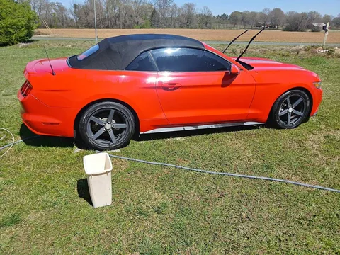 2015 Ford Mustang Convertible 2D