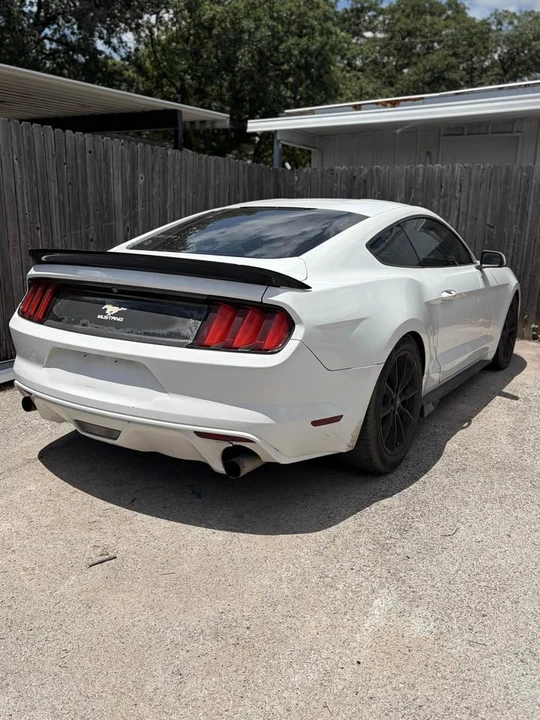 2015 Ford S550 Mustang - Image 2 of 2