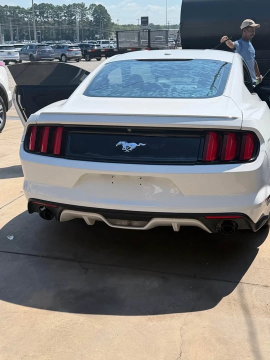 2015 Ford S550 Mustang - Image 2 of 16