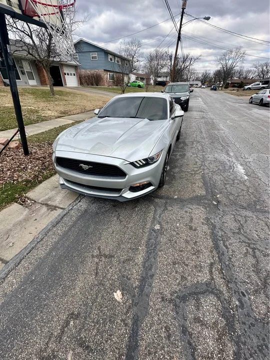 2015 Ford S550 Mustang - Image 2 of 10