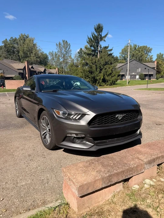2015 Ford S550 Mustang - Image 2 of 11