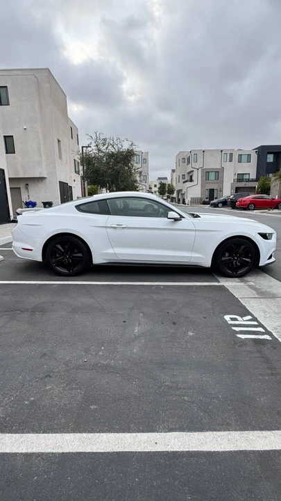 2015 Ford S550 Mustang - Image 2 of 16