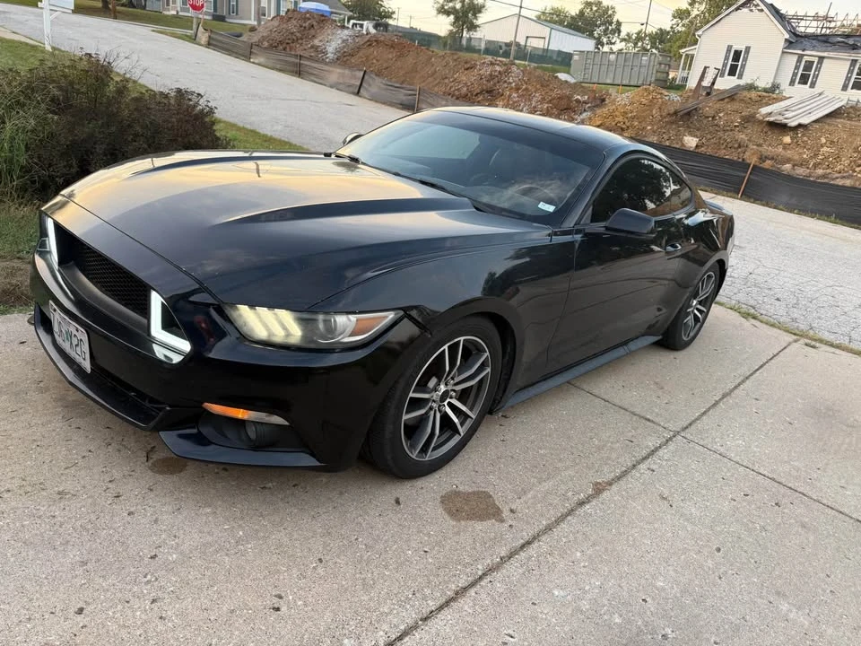 2015 Ford S550 Mustang - Image 2 of 12