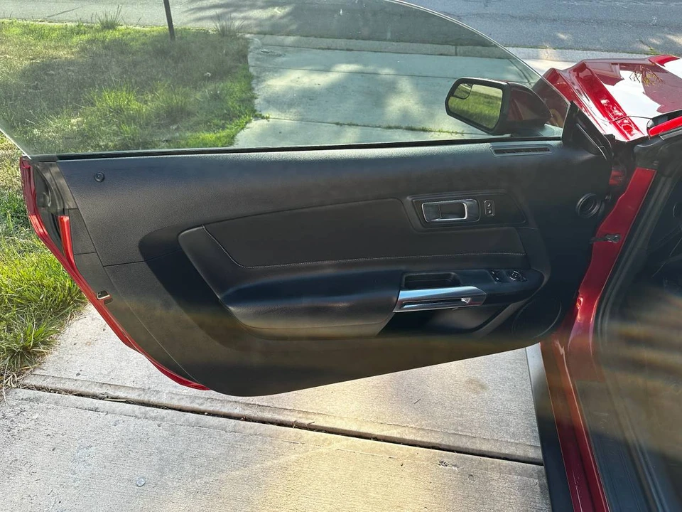 2015 Ford S550 Mustang - Image 13 of 21