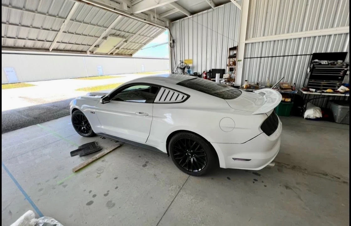 2015 Ford S550 Mustang - Image 2 of 16