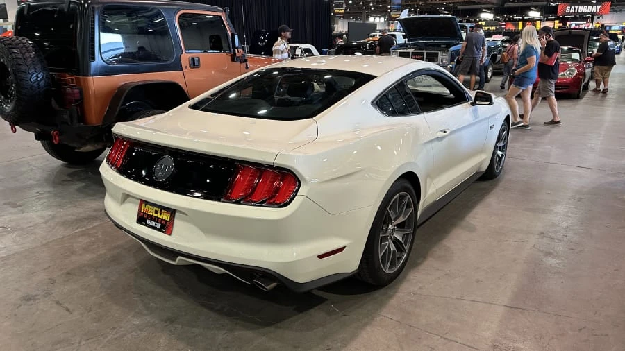 2015 Ford S550 Mustang - Image 2 of 4