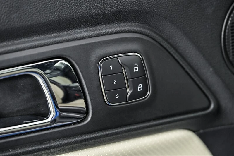 2015 Ford S550 Mustang GT - Image 14 of 28