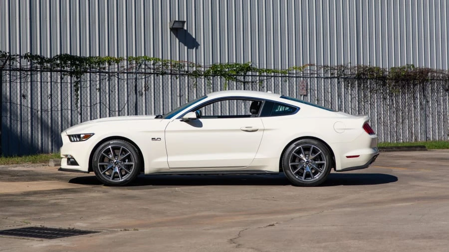 2015 Ford S550 Mustang - Image 2 of 24