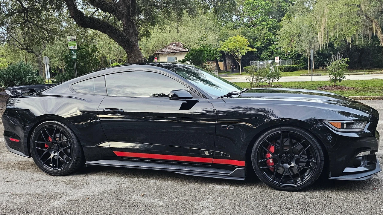 2015 Ford S550 Mustang - Image 12 of 31