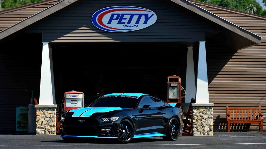2015 Ford S550 Mustang - Image 2 of 12