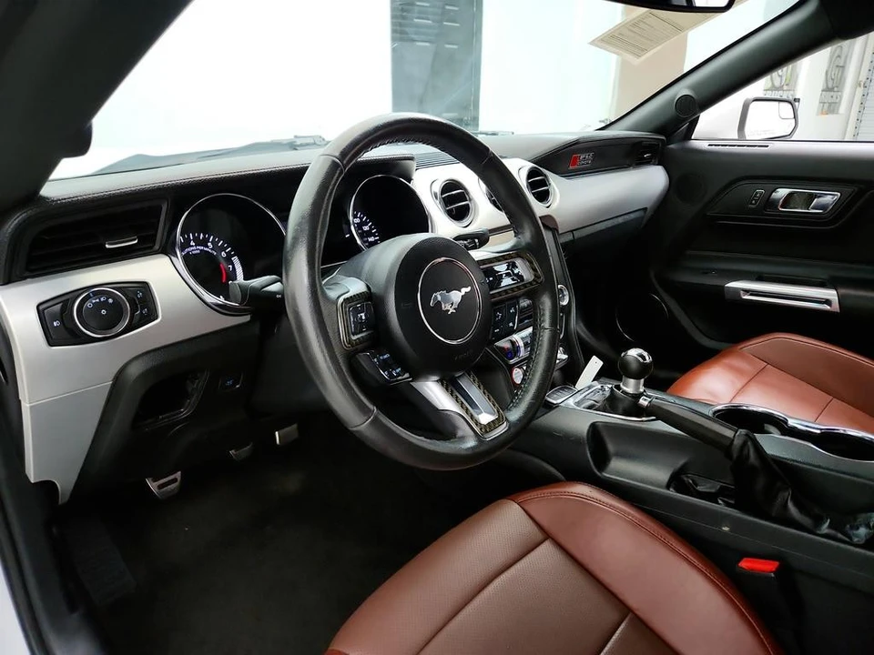 2015 Ford S550 Mustang - Image 13 of 31